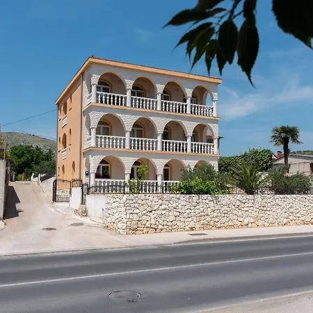 Jurica Appartement Trogir