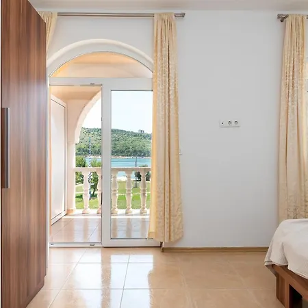 Jurica Appartement *